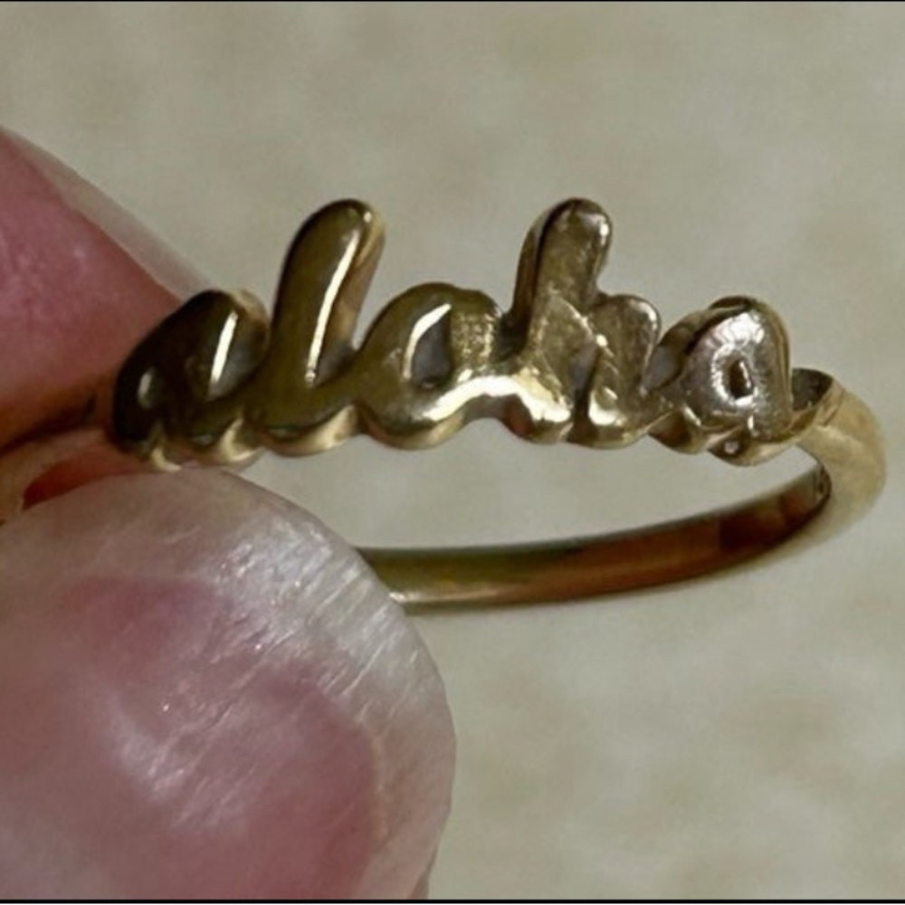 Maui Divers ‘Aloha’ 14k Gold Ring